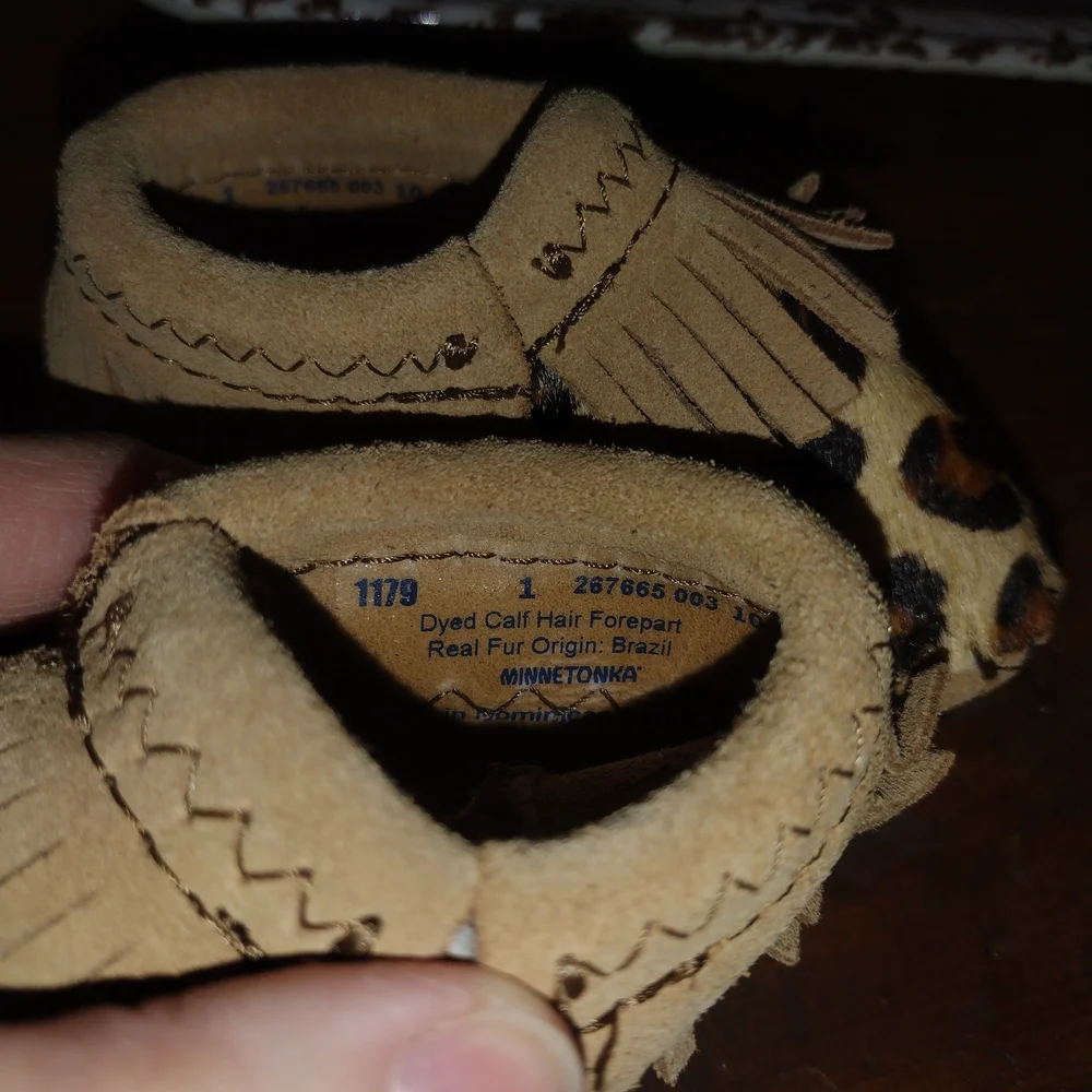 🍼New Minnetonka Real Hair Baby/Toddler Size 1 Moccasins